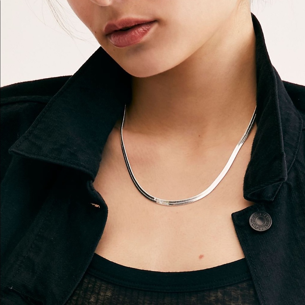 NWT silver herringbone necklace